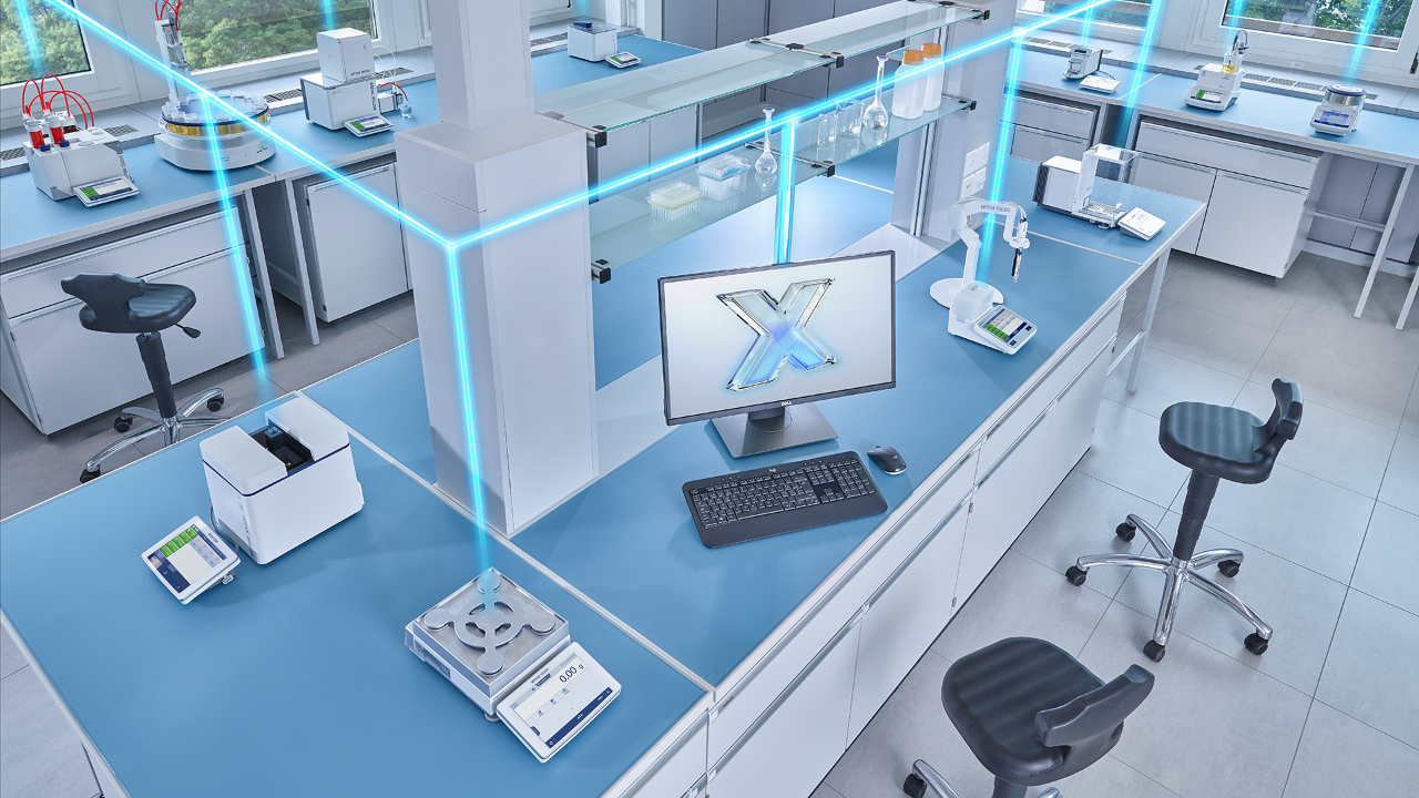 Electronic data flow in a connected lab