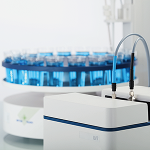 METTLER TOLEDO has expanded its range of laboratory automation products. The "InMotion" autosamplers feed samples to the UV/Vis spectrophotometer and are specially designed for larger volumes of 25 to 100 milliliters.