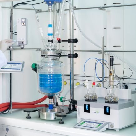 laboratory benchtop reactor system